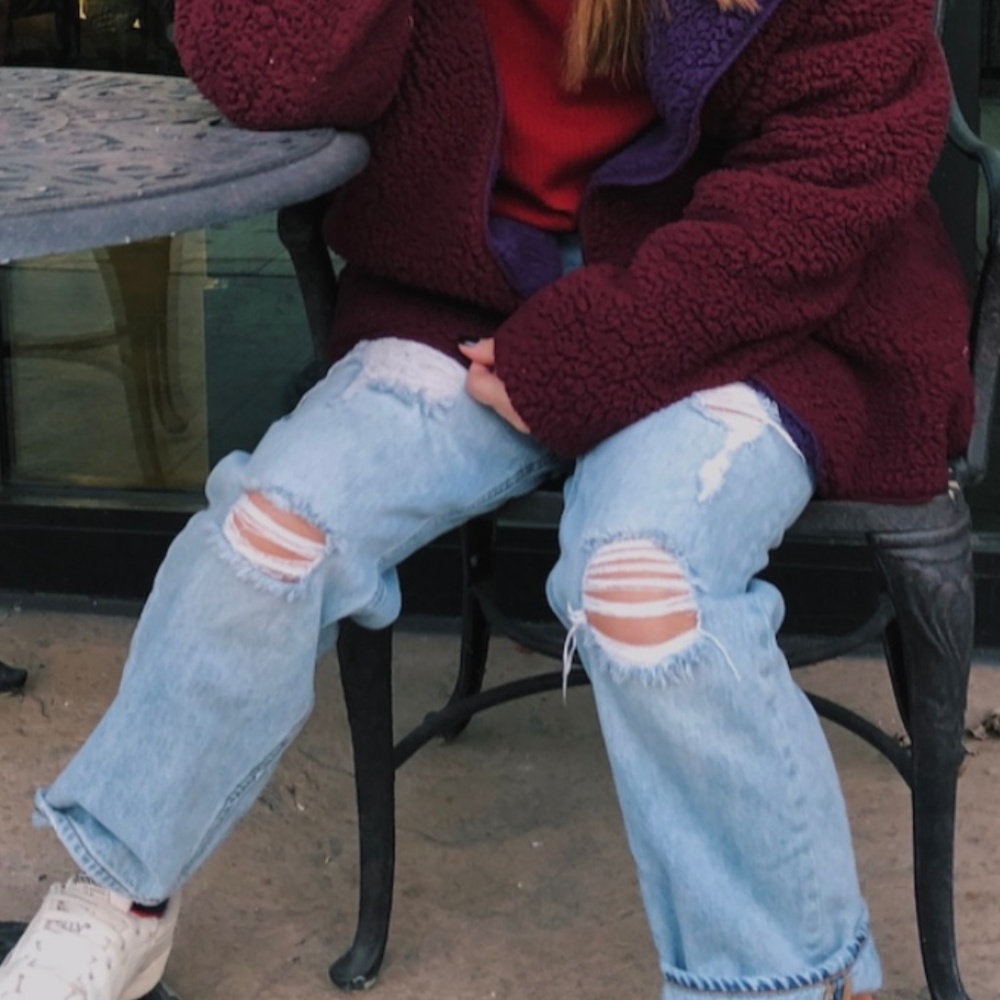 Urban Outfiters baggy ripped jeans - Picture 2 of 2
